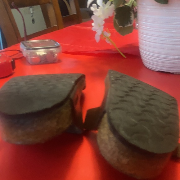 Birkenstock Gizeh birko-flor golden brown sandals. - Picture 6 of 12